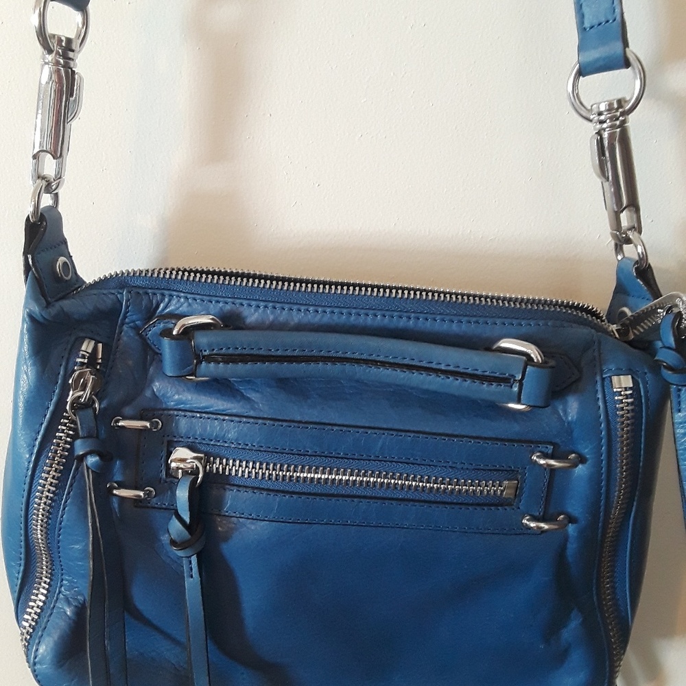 Noelle Hawkens Blue leather bag
